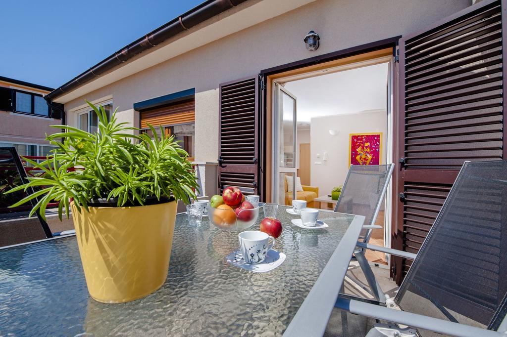 Apartments Karmen Rovinj Exterior foto