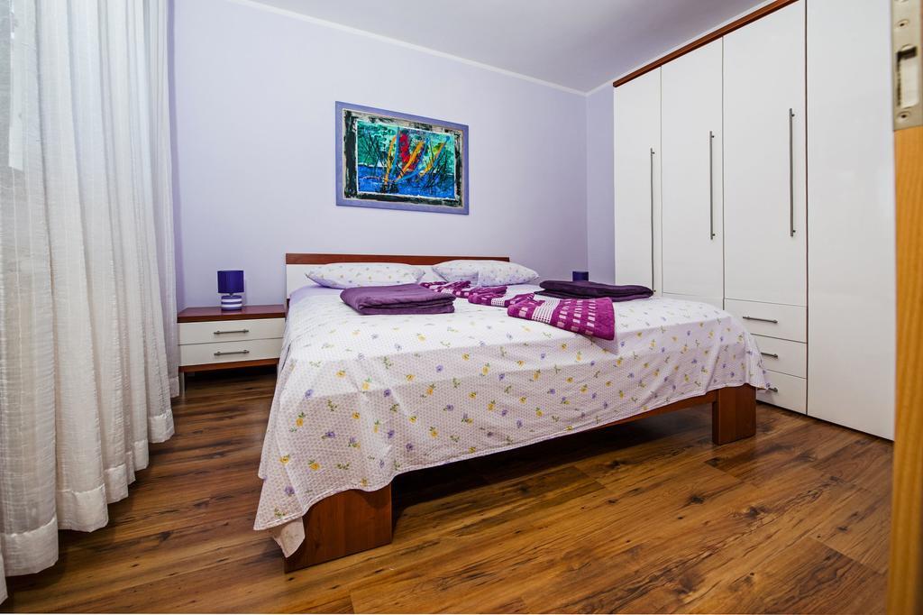 Apartments Karmen Rovinj Exterior foto